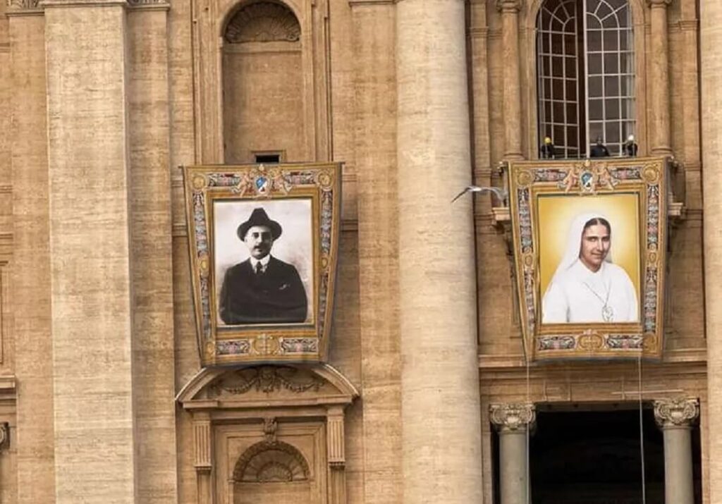 imagenes de jose gregorio hernandez y carmen rendiles se exhiben en el vaticano (1)